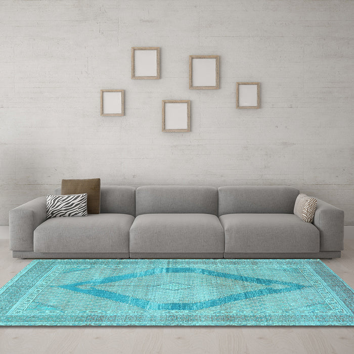 Machine Washable Persian Light Blue Traditional Rug in a Living Room, wshtr4284lblu