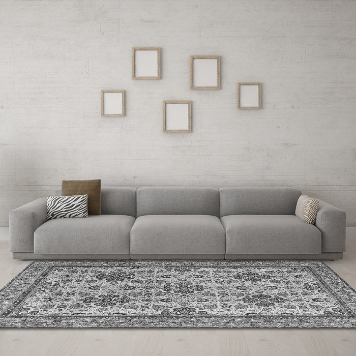 Machine Washable Persian Gray Traditional Rug in a Living Room,, wshtr4287gry