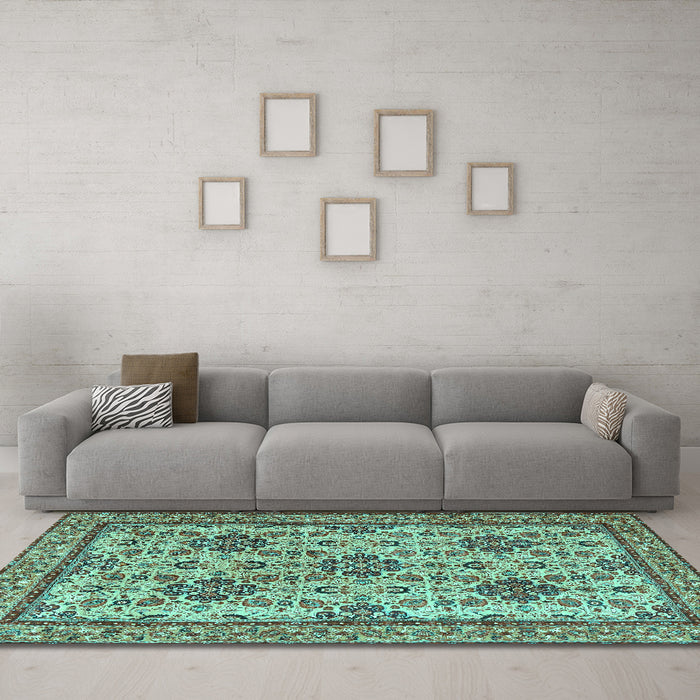 Machine Washable Persian Turquoise Traditional Area Rugs in a Living Room,, wshtr4287turq