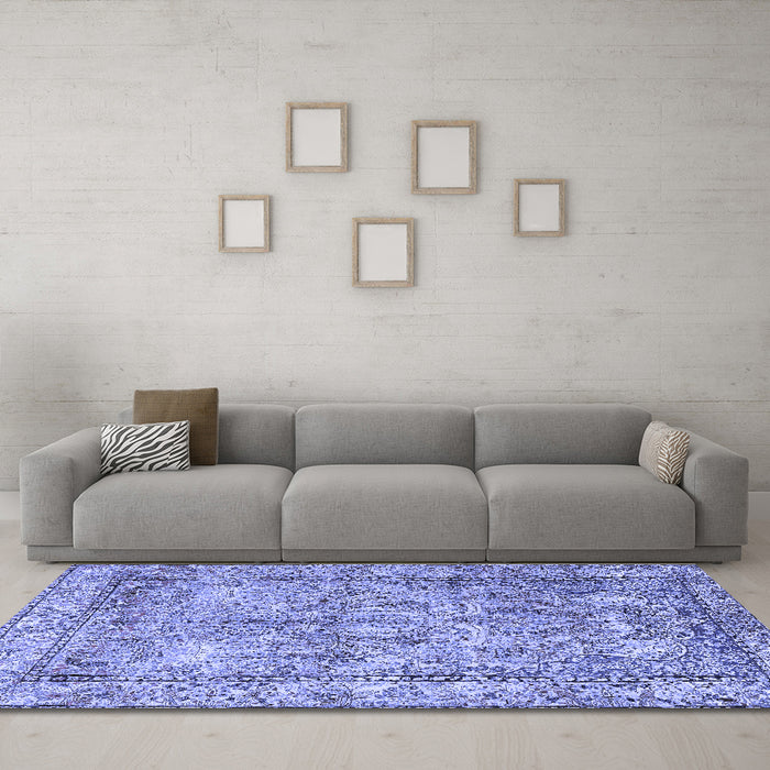 Machine Washable Persian Blue Traditional Rug in a Living Room, wshtr4289blu