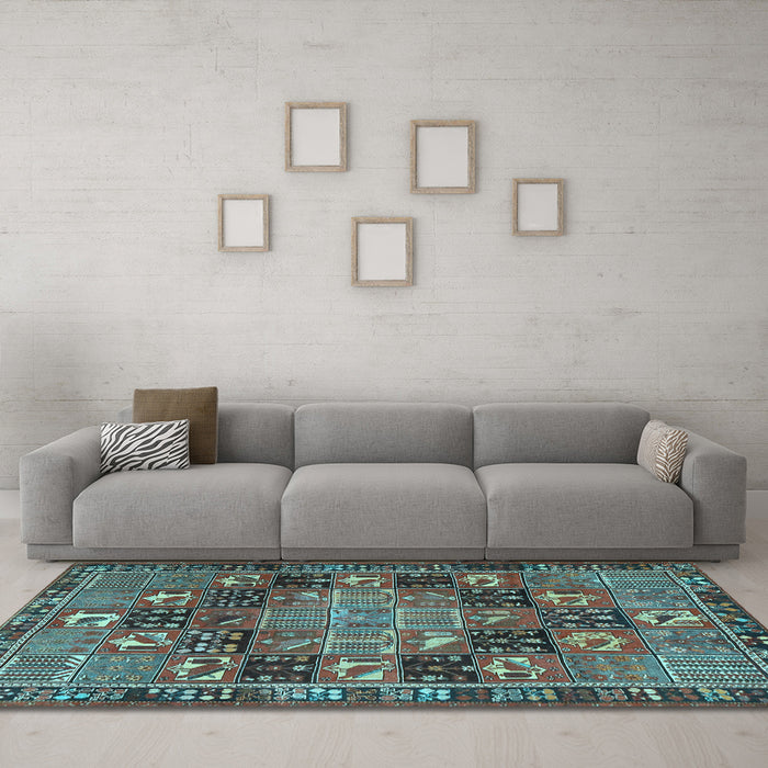 Machine Washable Persian Light Blue Traditional Rug in a Living Room, wshtr4290lblu