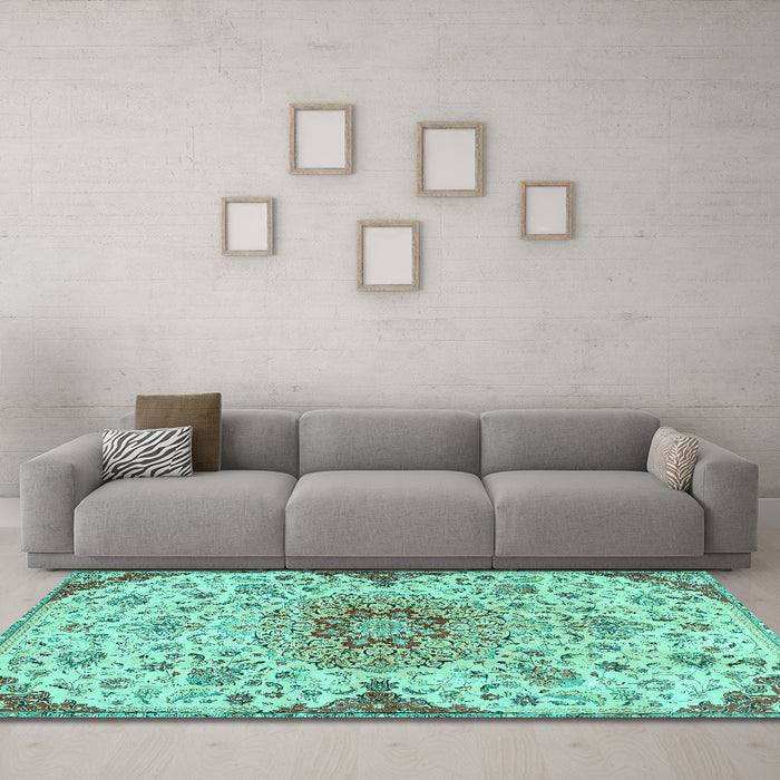 Machine Washable Persian Turquoise Traditional Area Rugs in a Living Room,, wshtr4294turq