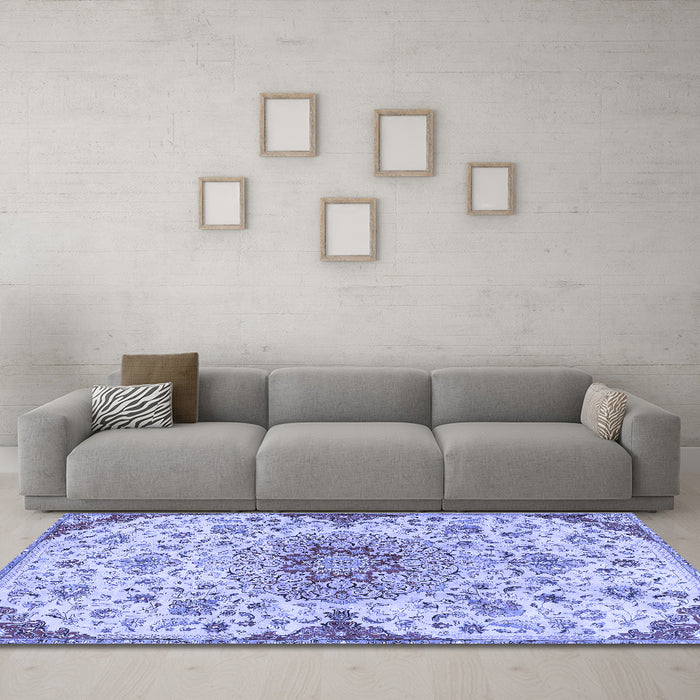 Machine Washable Persian Blue Traditional Rug in a Living Room, wshtr4294blu