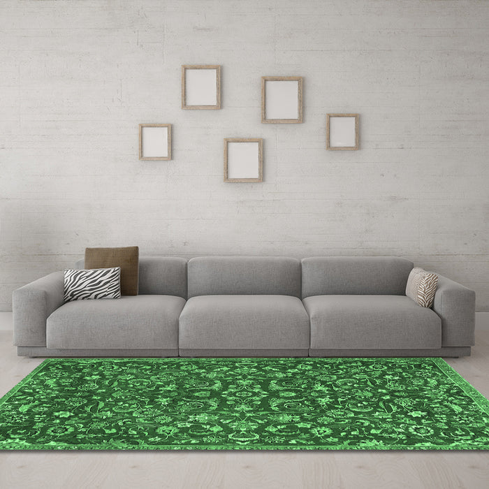 Machine Washable Persian Emerald Green Traditional Area Rugs in a Living Room,, wshtr4297emgrn
