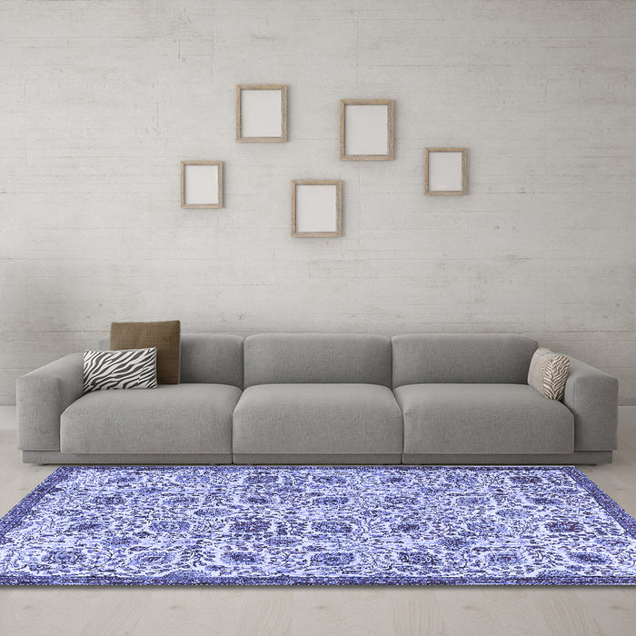 Machine Washable Persian Blue Traditional Rug in a Living Room, wshtr4298blu