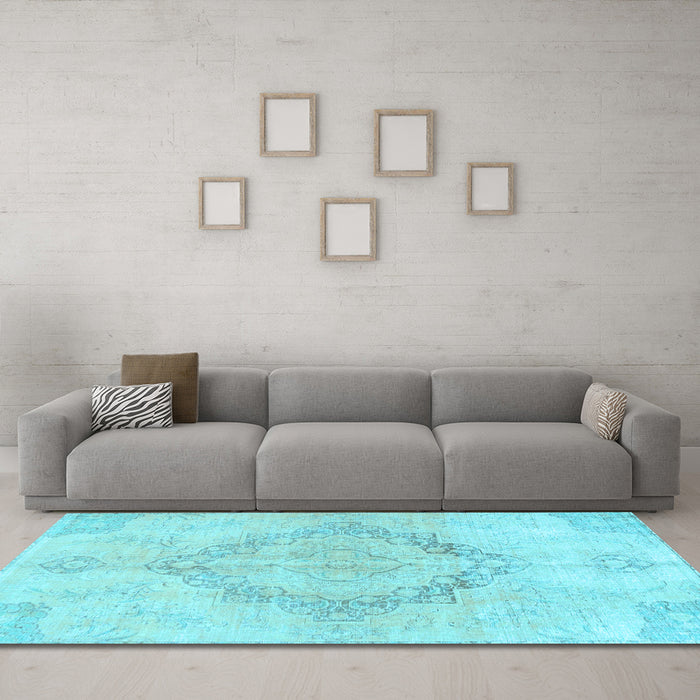Machine Washable Persian Light Blue Traditional Rug in a Living Room, wshtr4299lblu