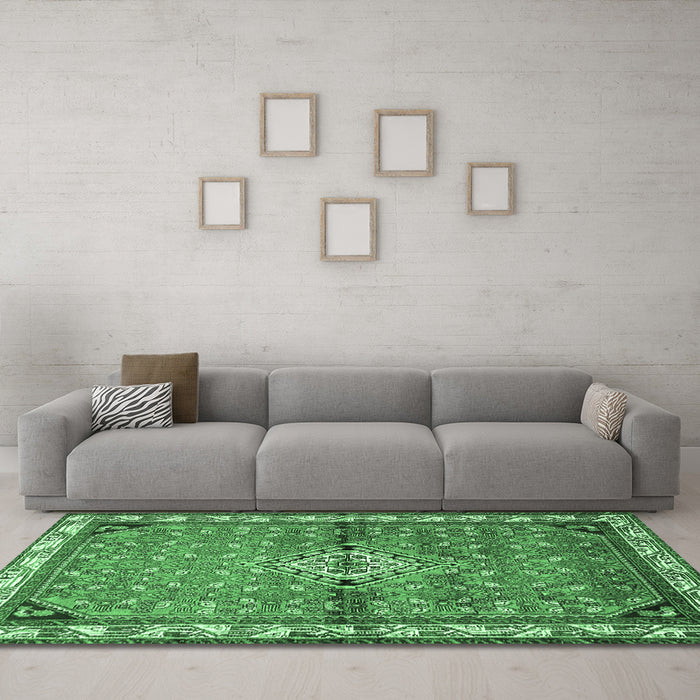 Machine Washable Persian Emerald Green Traditional Area Rugs in a Living Room,, wshtr429emgrn