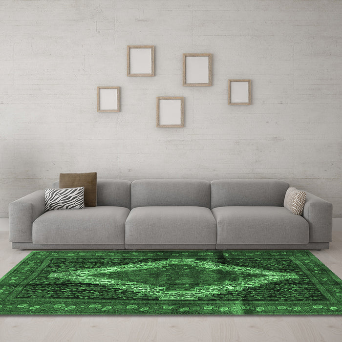 Machine Washable Persian Emerald Green Traditional Area Rugs in a Living Room,, wshtr42emgrn