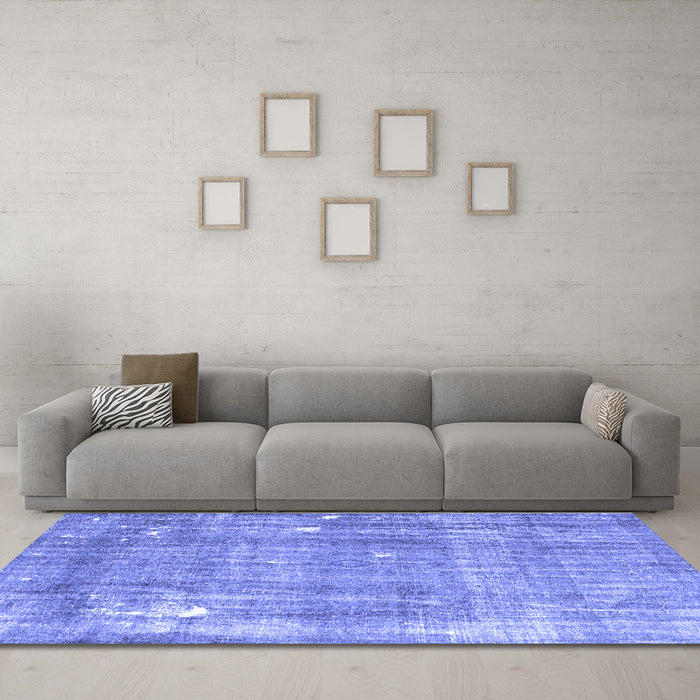 Machine Washable Persian Blue Traditional Rug in a Living Room, wshtr4300blu