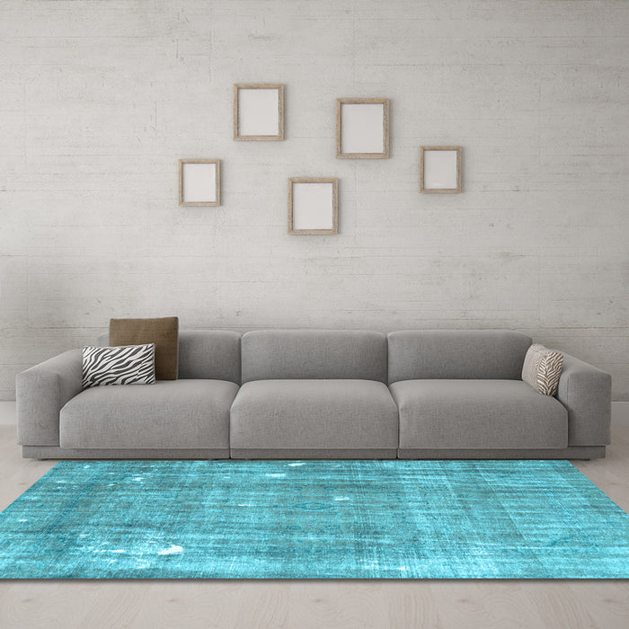 Machine Washable Persian Light Blue Traditional Rug in a Living Room, wshtr4300lblu
