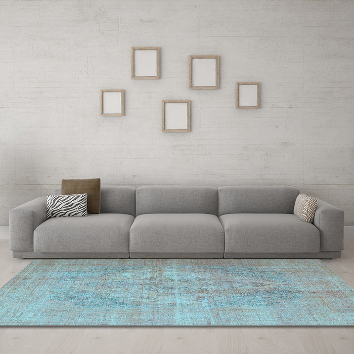 Machine Washable Persian Light Blue Traditional Rug in a Living Room, wshtr4301lblu