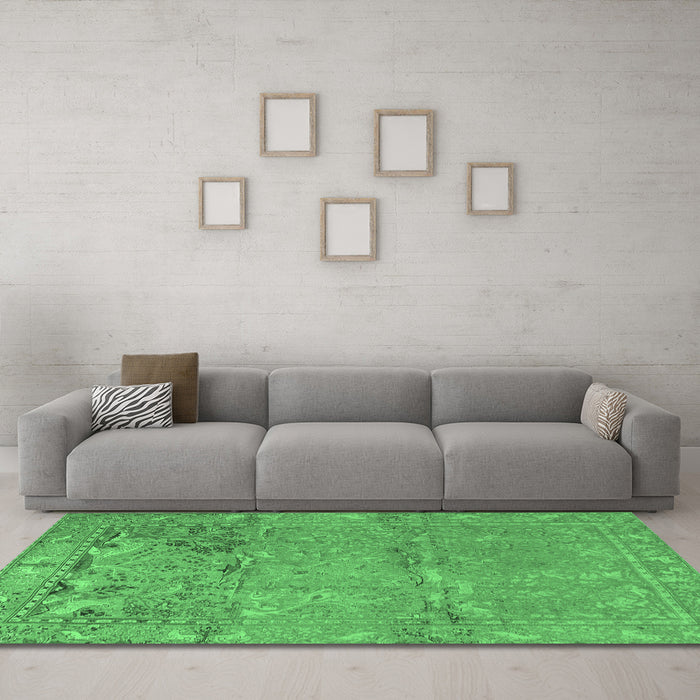 Machine Washable Animal Emerald Green Traditional Area Rugs in a Living Room,, wshtr4302emgrn