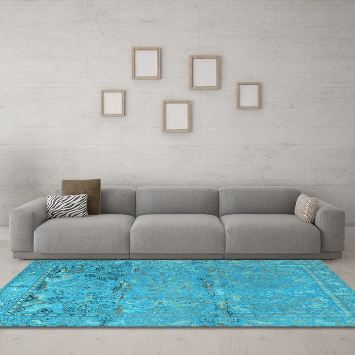 Machine Washable Animal Light Blue Traditional Rug in a Living Room, wshtr4302lblu
