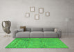 Machine Washable Animal Green Traditional Area Rugs in a Living Room,, wshtr4302grn