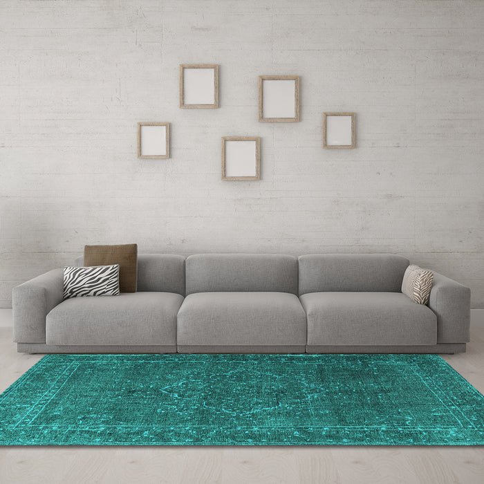 Machine Washable Persian Turquoise Traditional Area Rugs in a Living Room,, wshtr4304turq