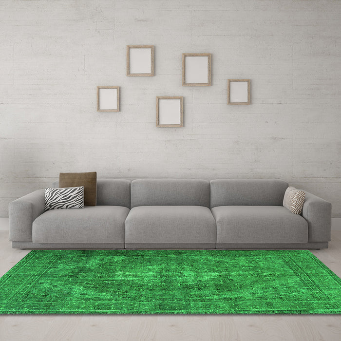 Machine Washable Persian Green Traditional Area Rugs in a Living Room,, wshtr4306grn