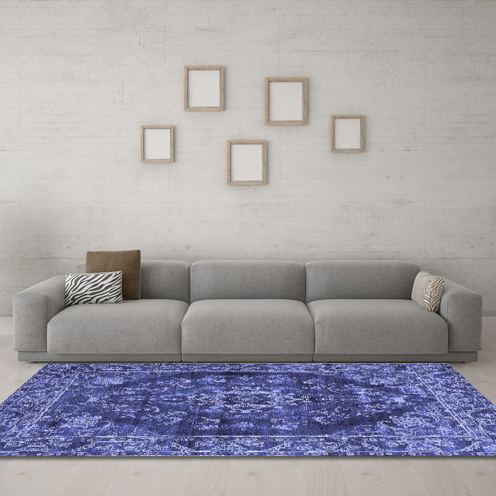 Machine Washable Persian Blue Traditional Rug in a Living Room, wshtr4308blu