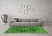 Machine Washable Persian Green Traditional Area Rugs in a Living Room,, wshtr4308grn