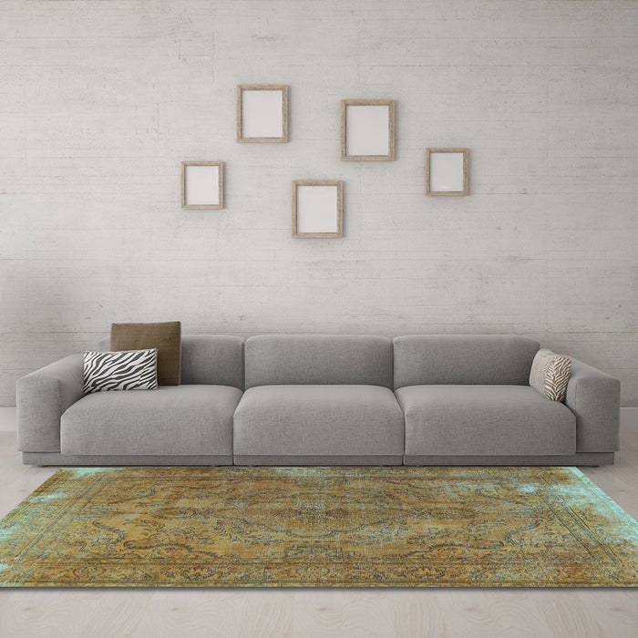 Machine Washable Persian Light Blue Traditional Rug in a Living Room, wshtr4309lblu