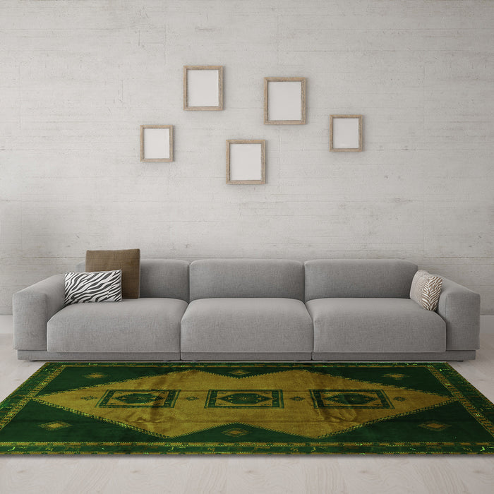 Machine Washable Persian Green Traditional Area Rugs in a Living Room,, wshtr430grn