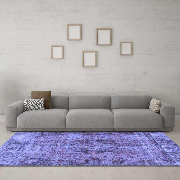 Machine Washable Persian Blue Traditional Rug in a Living Room, wshtr4315blu
