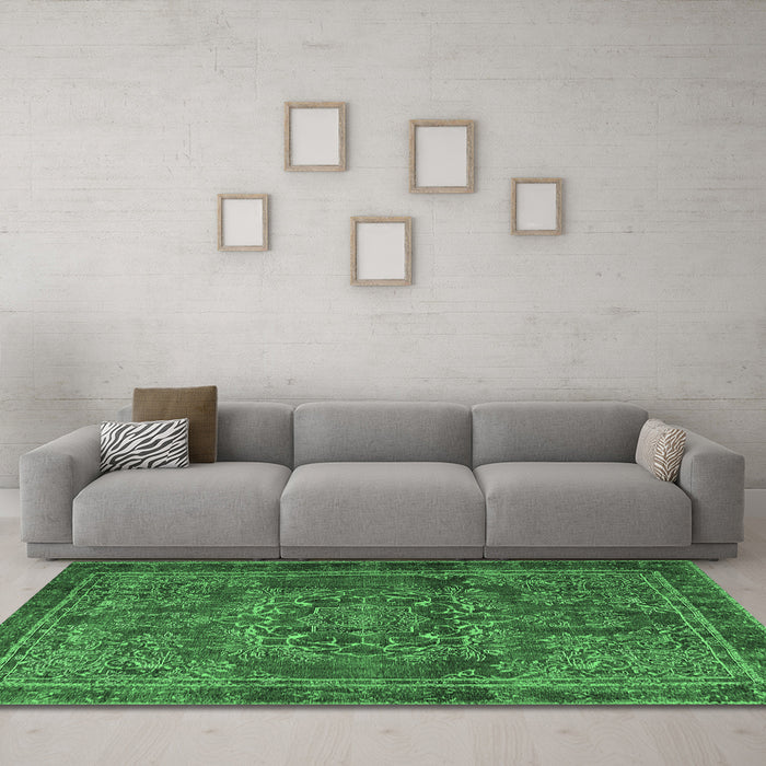 Machine Washable Persian Emerald Green Traditional Area Rugs in a Living Room,, wshtr4320emgrn
