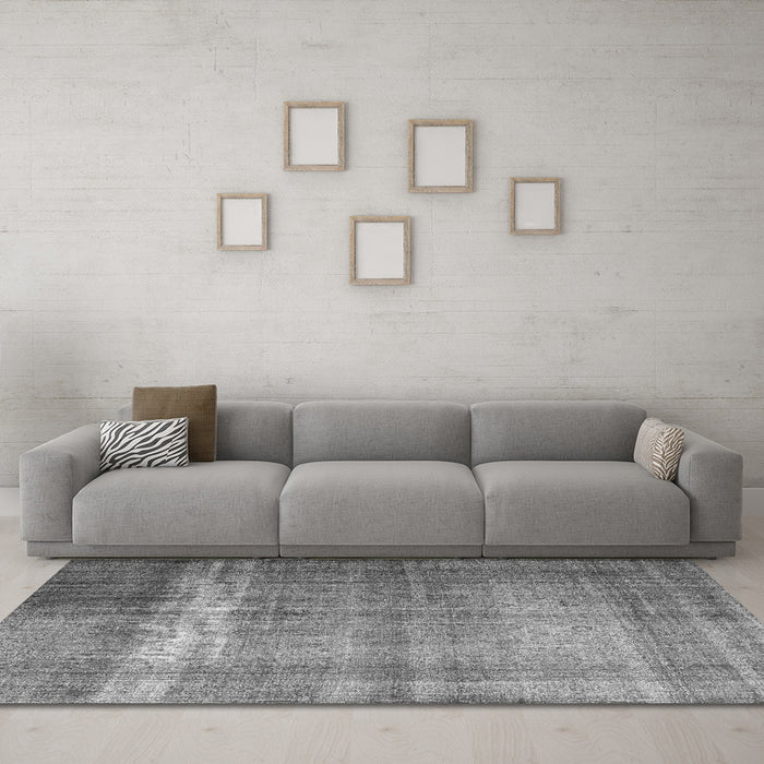 Machine Washable Persian Gray Traditional Rug in a Living Room,, wshtr4321gry