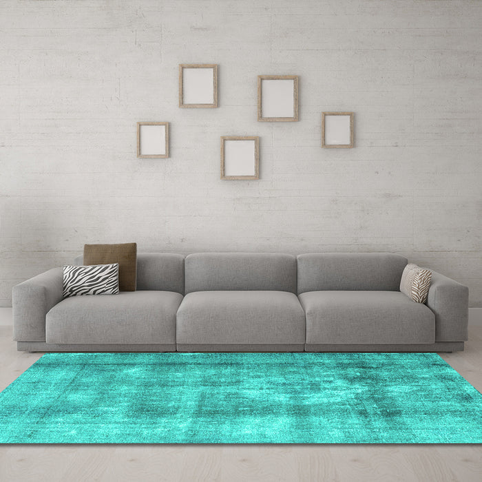 Machine Washable Persian Turquoise Traditional Area Rugs in a Living Room,, wshtr4322turq