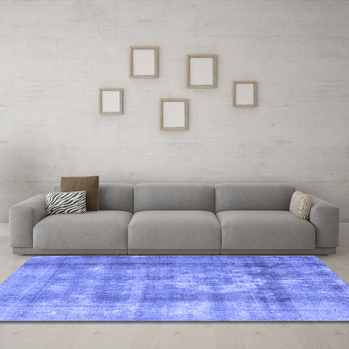 Machine Washable Persian Blue Traditional Rug in a Living Room, wshtr4322blu