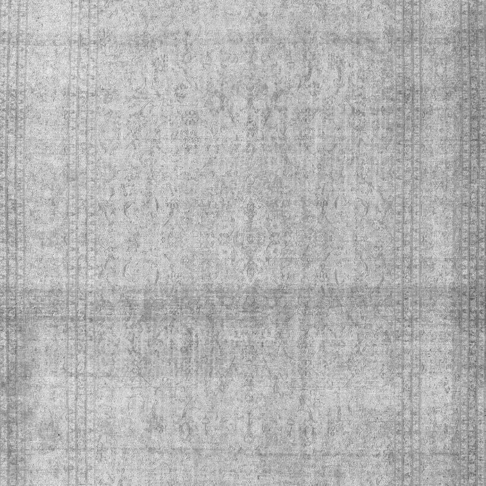 Serging Thickness of Machine Washable Persian Gray Traditional Rug, wshtr4323gry