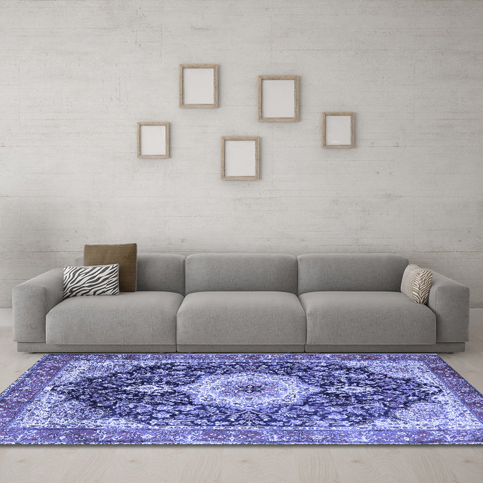 Machine Washable Medallion Blue Traditional Rug in a Living Room, wshtr4324blu