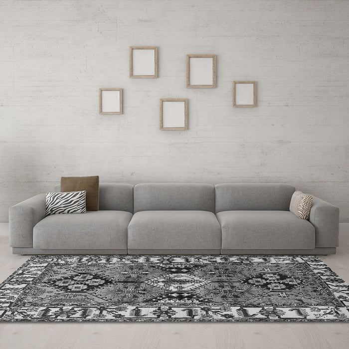 Machine Washable Persian Gray Traditional Rug in a Living Room,, wshtr4327gry