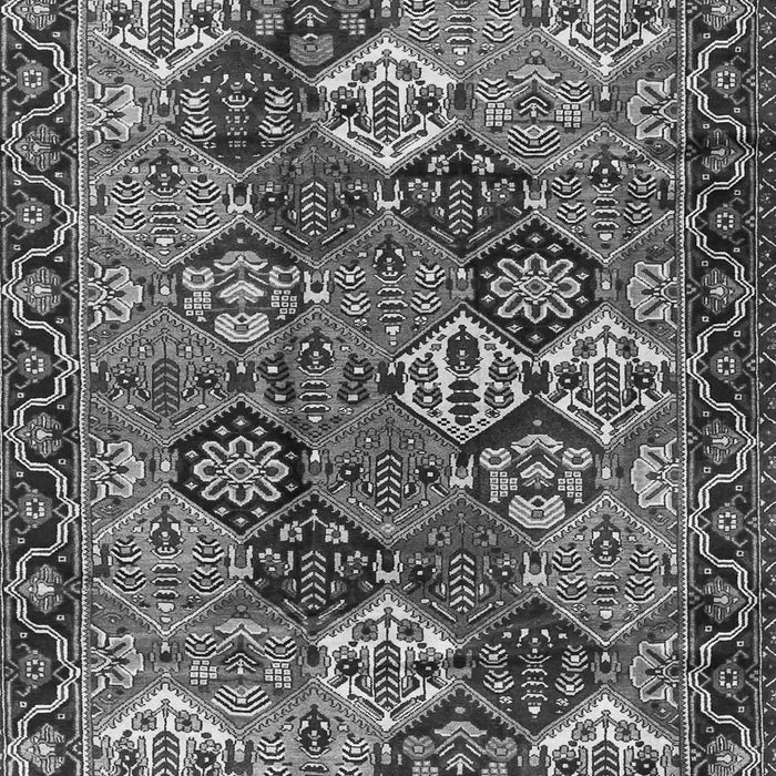 Serging Thickness of Machine Washable Persian Gray Traditional Rug, wshtr4328gry