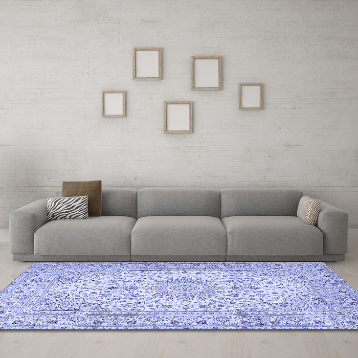 Machine Washable Medallion Blue Traditional Rug in a Living Room, wshtr4329blu