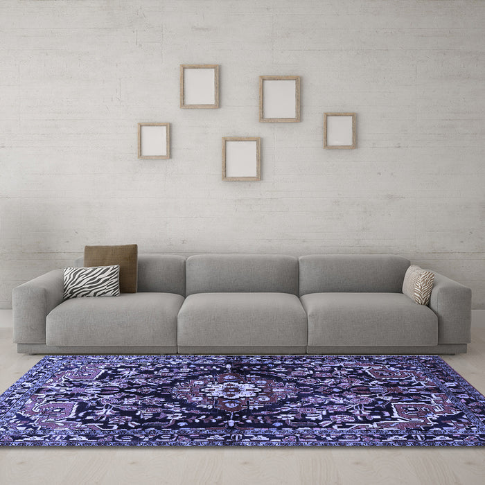 Machine Washable Persian Blue Traditional Rug in a Living Room, wshtr432blu