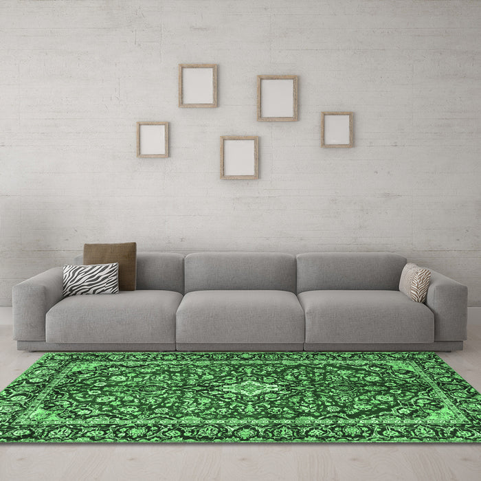 Machine Washable Medallion Emerald Green Traditional Area Rugs in a Living Room,, wshtr4331emgrn