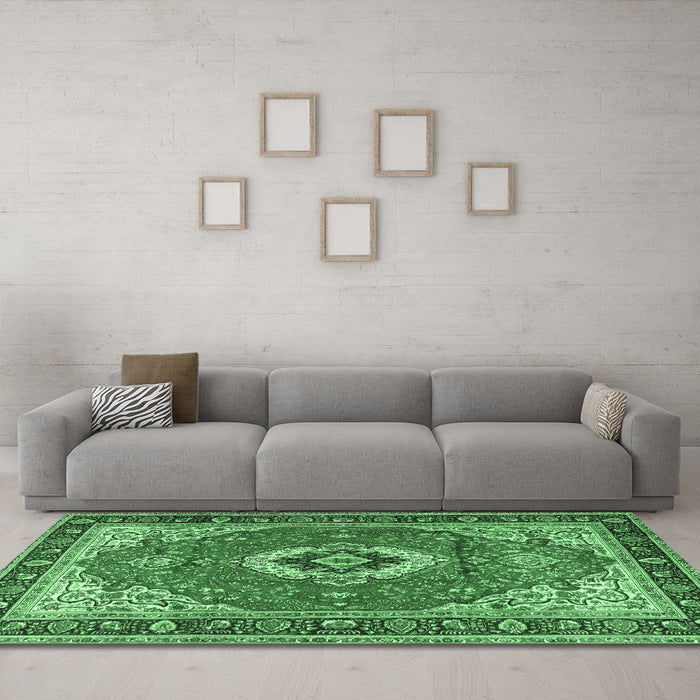 Machine Washable Persian Emerald Green Traditional Area Rugs in a Living Room,, wshtr4333emgrn