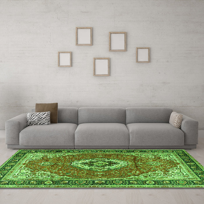 Machine Washable Persian Green Traditional Area Rugs in a Living Room,, wshtr4333grn