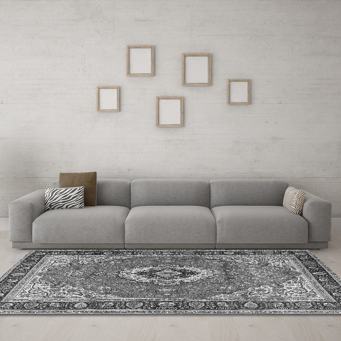 Machine Washable Persian Gray Traditional Rug in a Living Room,, wshtr4333gry