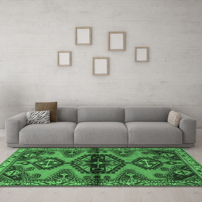 Machine Washable Persian Emerald Green Traditional Area Rugs in a Living Room,, wshtr4334emgrn