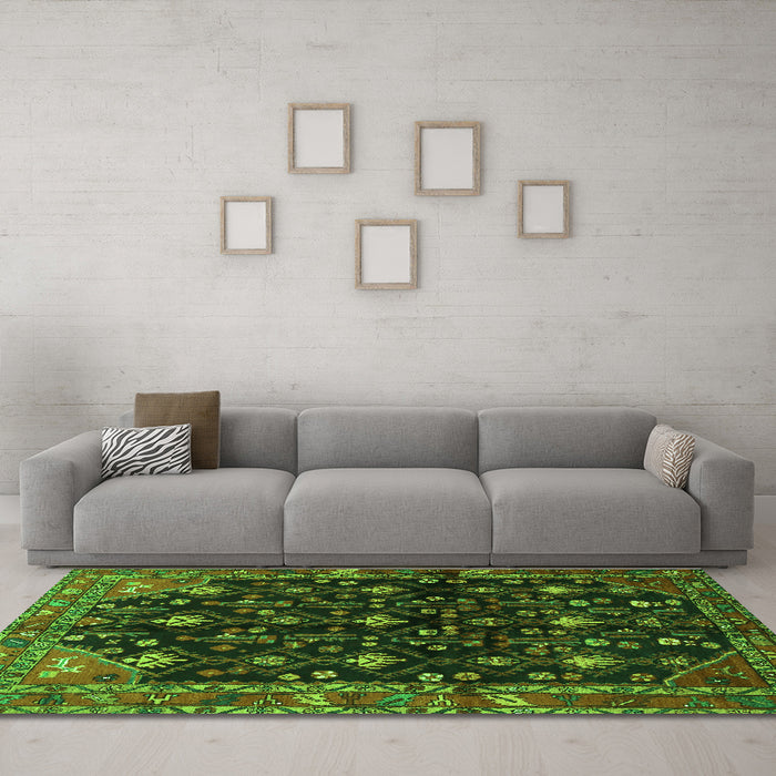Machine Washable Persian Green Traditional Area Rugs in a Living Room,, wshtr4336grn