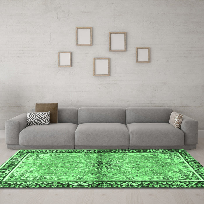Machine Washable Persian Emerald Green Traditional Area Rugs in a Living Room,, wshtr4337emgrn