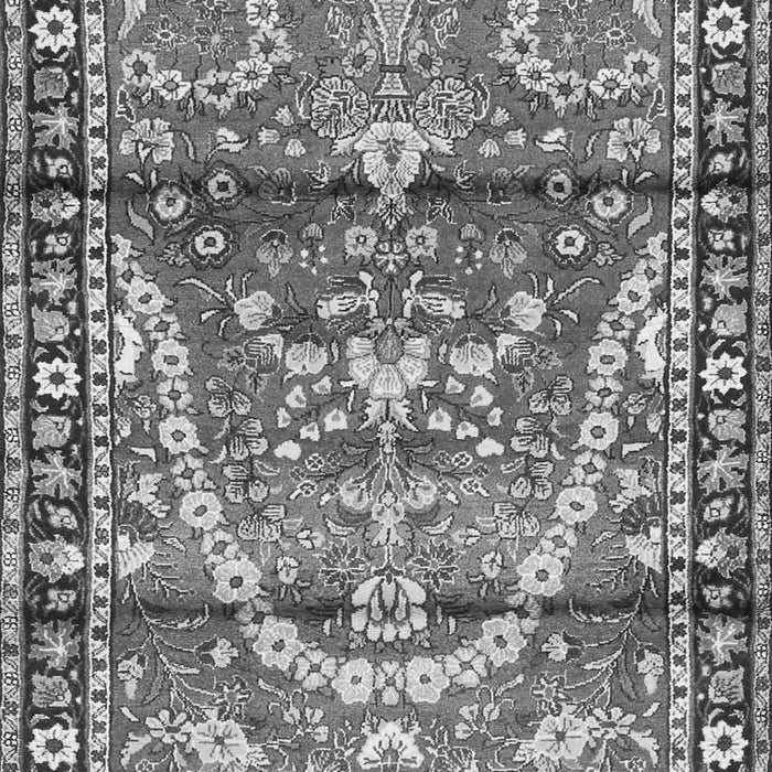 Serging Thickness of Machine Washable Persian Gray Traditional Rug, wshtr4338gry
