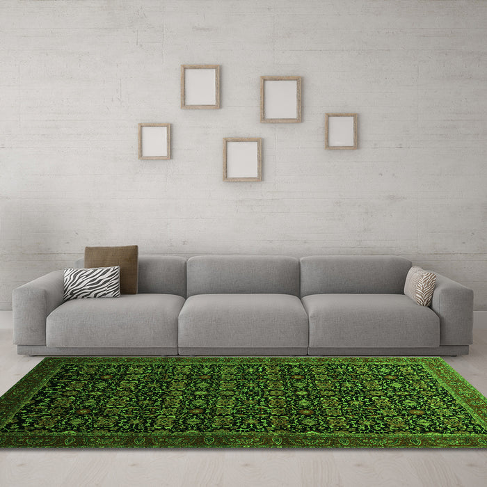 Machine Washable Persian Green Traditional Area Rugs in a Living Room,, wshtr433grn