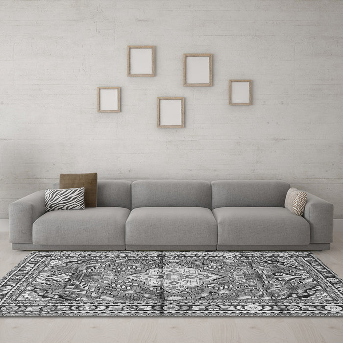 Machine Washable Medallion Gray Traditional Rug in a Living Room,, wshtr4340gry