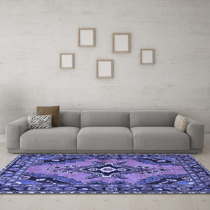 Machine Washable Medallion Blue Traditional Rug in a Living Room, wshtr4341blu