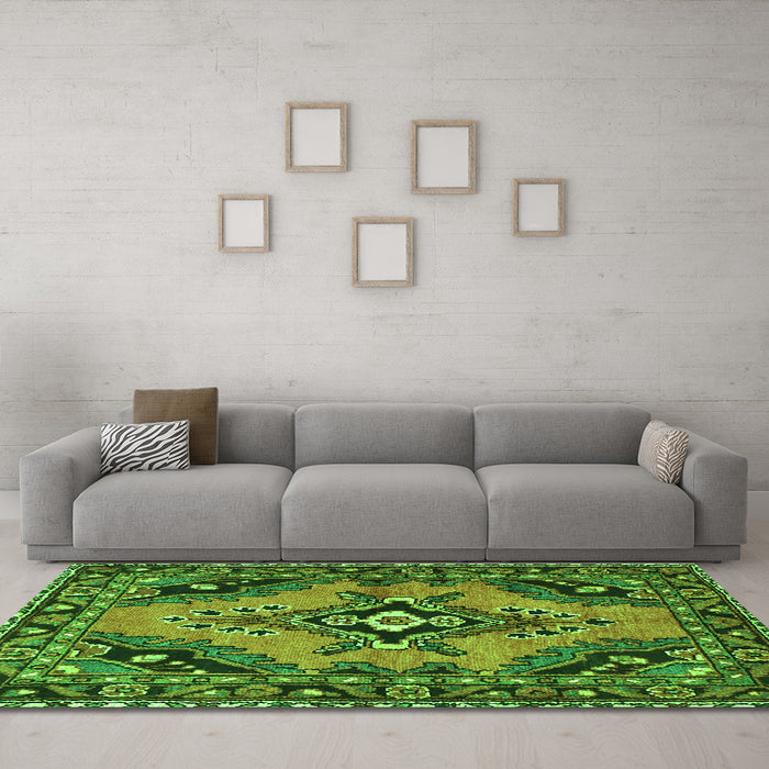 Machine Washable Medallion Green Traditional Area Rugs in a Living Room,, wshtr4341grn