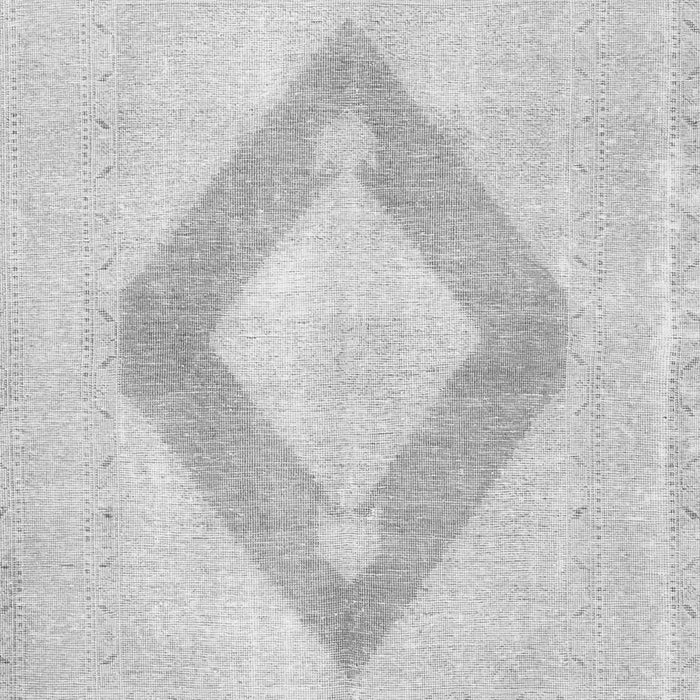 Serging Thickness of Machine Washable Persian Gray Traditional Rug, wshtr4344gry