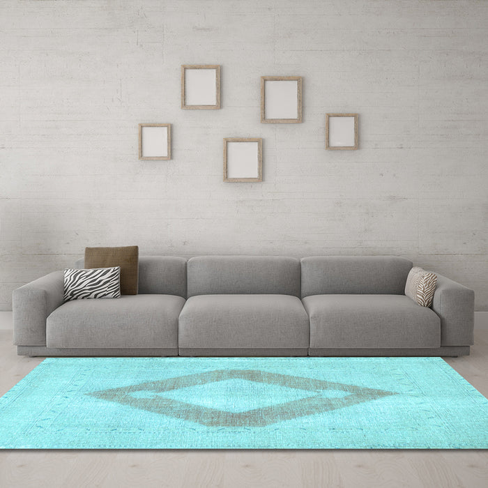 Machine Washable Persian Light Blue Traditional Rug in a Living Room, wshtr4344lblu