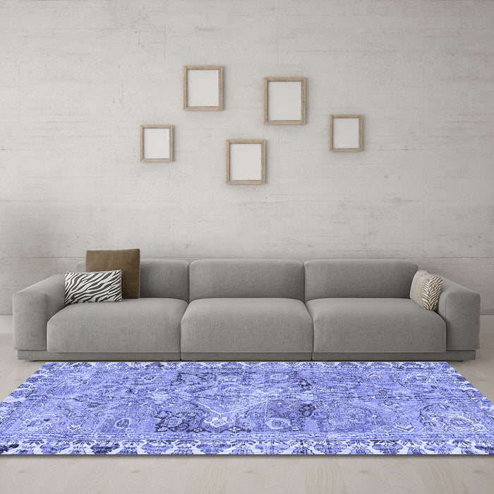 Machine Washable Persian Blue Traditional Rug in a Living Room, wshtr4345blu